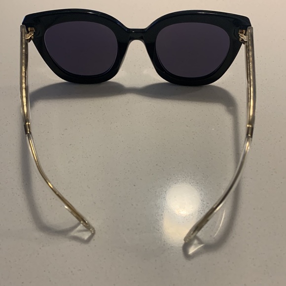 Authentic GUCCI sunglasses for women - Picture 6 of 15